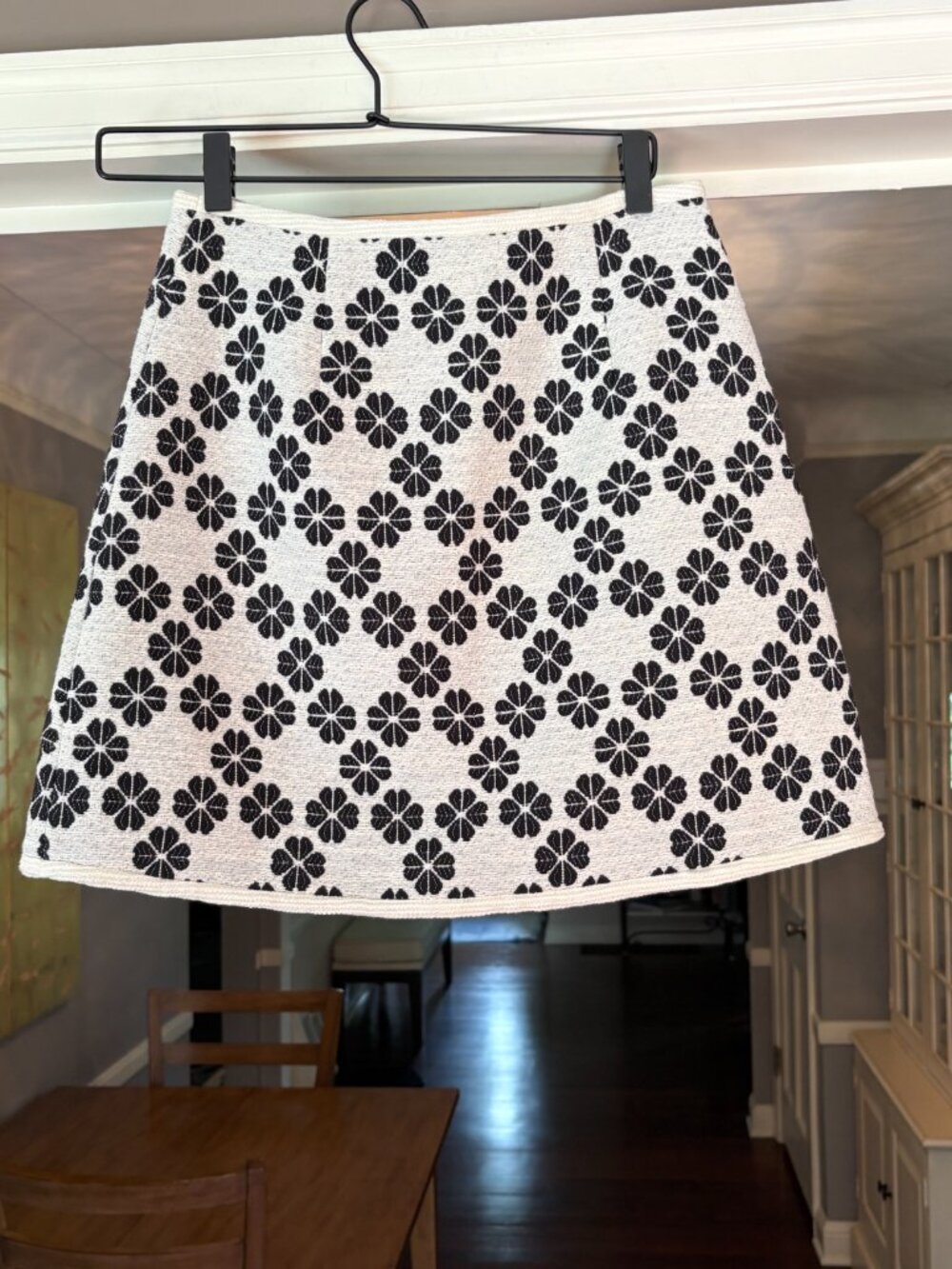 NWT Kate Spade Floral Black and White Tweed Mini Skirt. Size 2 - Picture 8 of 11
